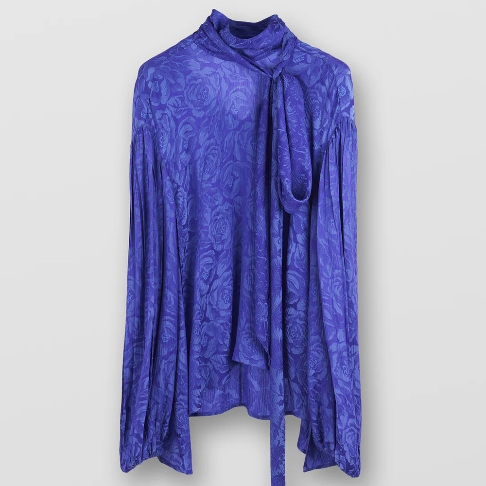Scarf Neck Crinkle Floral Jacquard Blouse